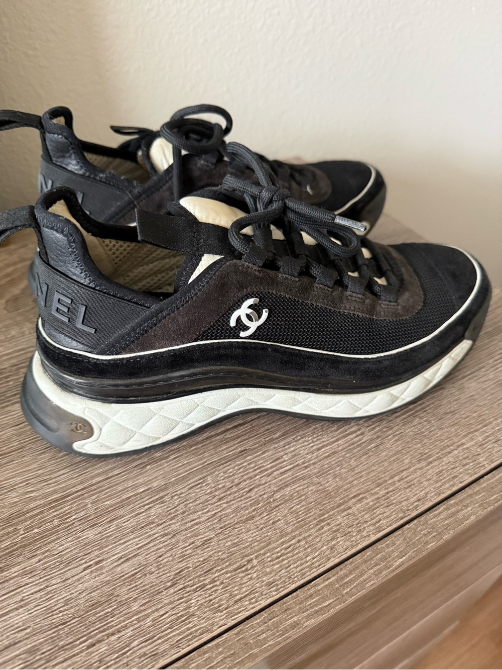 CHANEL Black and White Interlocking CC Runner Sneakers - Picture 6 of 8